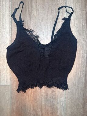 SHEIN Black Lace Trim Ribbed Crop Top